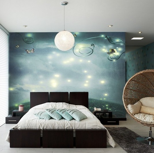 Удобное решение - использовать вместо фотообоев цветные натяжные стены Натяжные стены